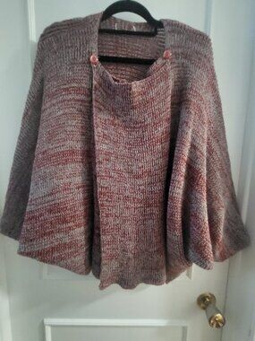 NWOT Bohemian Heathered Knit Shawl Cape with Button Detail